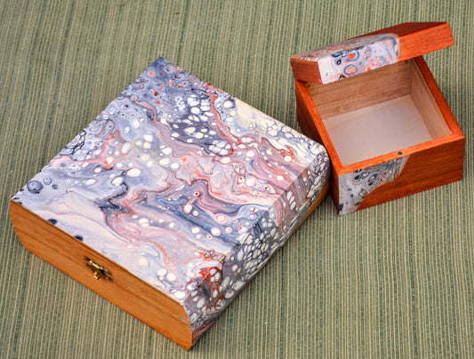 Dutch Pour jewelry boxes